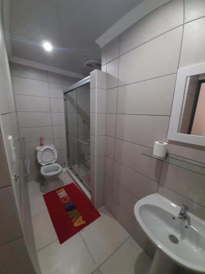 Lux Rooms On 37 Bloemfontein Eksteriør billede