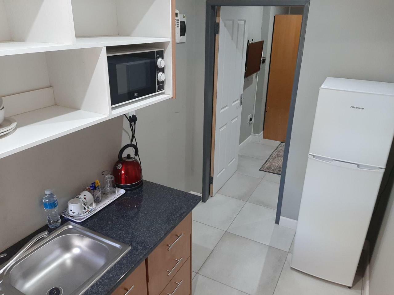 Lux Rooms On 37 Bloemfontein Eksteriør billede